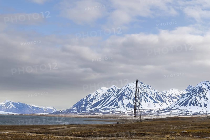 Amundsen-Ellsworth-Nobile, mast for airship, mountain range, Ny-Alesund, Spitsbergen, Svalbard