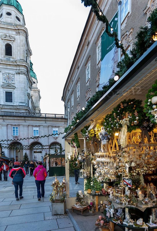 Advent season, Salzburg Christindlmarkt am Dom and Residenzplatz, Salzburg, Austria