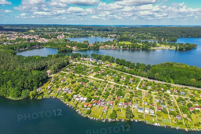 Aerial view, drone photo: Allotment settlement between Feldberger Haussee and Schmaler Luzin, Feldberg, Feldberger Seenlandschaft, Mecklenburg Lake District in Mecklenburg-Western Pomerania, Germany