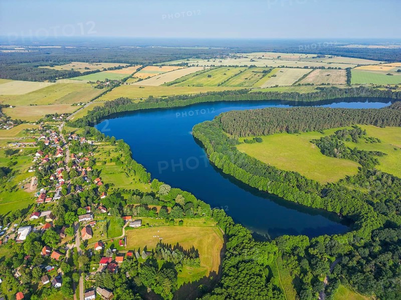 Aerial view, drone photo: village of Carwitz am See Schmaler Luzin, Hullerbusch Nature Reserve, Carwitz and Feldberg, Feldberg Lake District, Mecklenburg Lake District in Mecklenburg-Western Pomerania, Germany