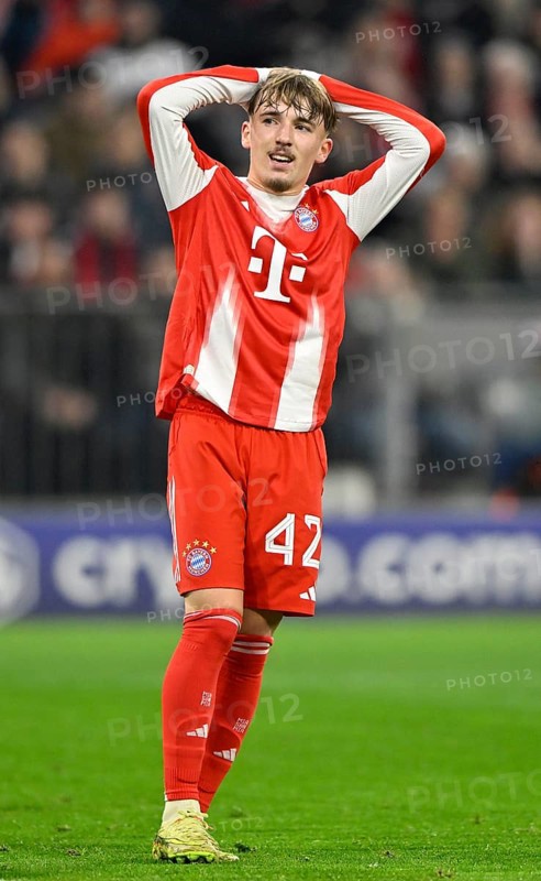 Lennart Karl Bayern Muenchen FCB (42) Disappointment disappointed after missed goal opportunity Gesture Gesture Champions League, Allianz Arena, Munich, Bavaria, Germany