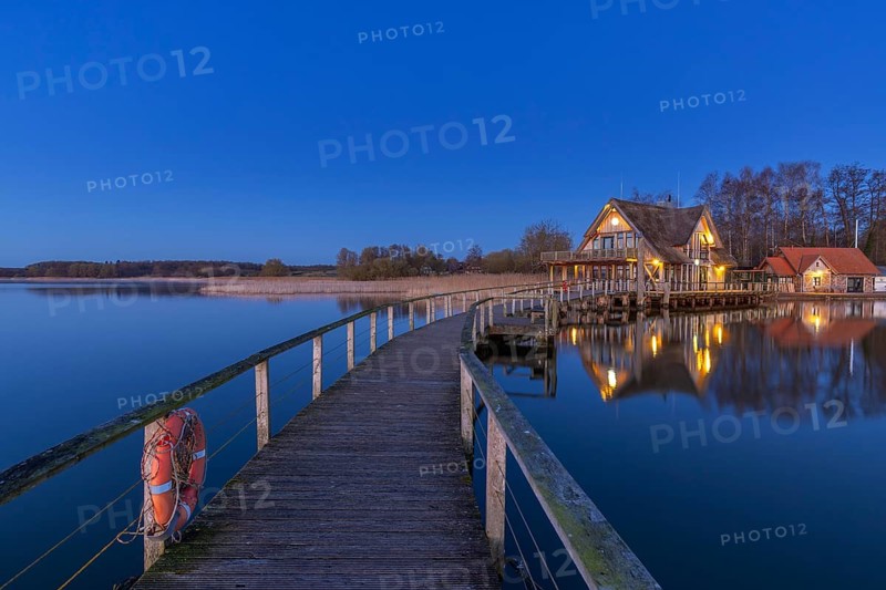Lakehouse Â°54, bistro and bar on Lake Hemmelsdorf / Hemmelsdorfer See at sunrise in spring near LÃ¼beck, Schleswig-Holstein, Germany