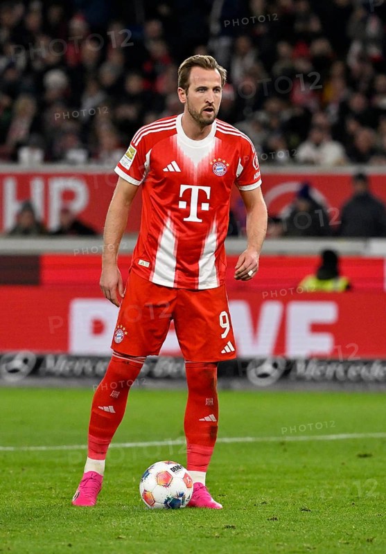 Harry Kane FC Bayern Munich FCB (09) in front of penalty, penalty kick MHPArena, MHP Arena Stuttgart, Baden-WÃ¼rttemberg, Germany