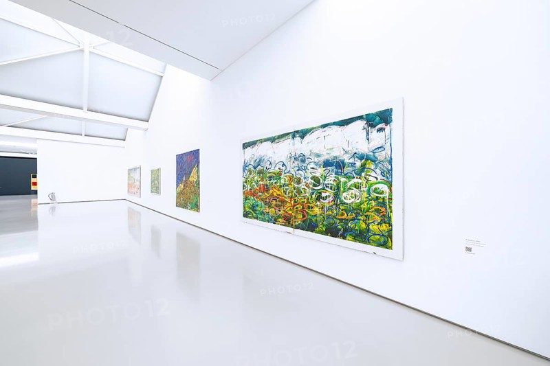 Detailed photos of colorful, modern works of art in a bright gallery environment, Open Horizons exhibition, Schauwerk Sindelfingen, Böblingen district, Germany