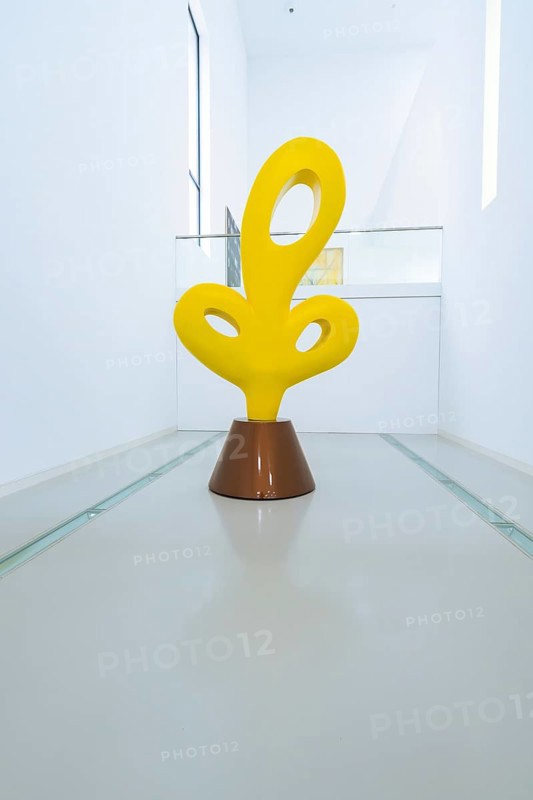 Yellow abstract sculpture in a modern, minimalistic gallery corridor, Open Horizons exhibition, Sindelfingen exhibition, Böblingen district, Germany