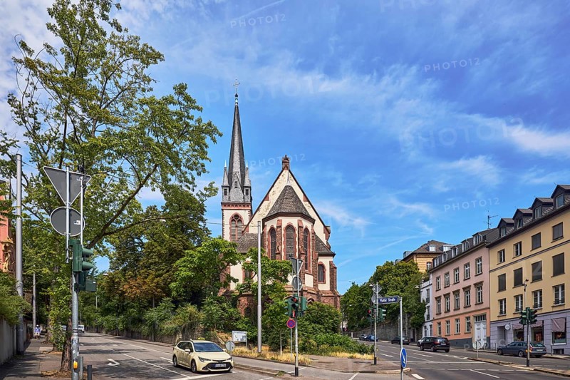 Old Catholic Church of Peace, street, general architecture, residential buildings, cars, taxi, trees, blue sky, altocumulus clouds, cirrus clouds, road fork Platter StraÃŸe and Schwalbacher StraÃŸe, Wiesbaden, state capital, district-free city, Hesse, Germany