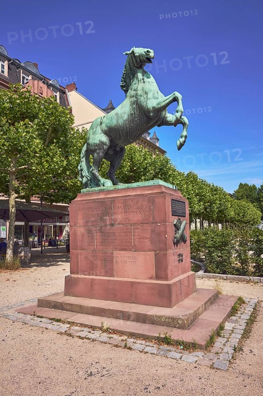 Orange monument, horse sculpture, trees, general architecture, blue sky, cirrus clouds, Luisenplatz, Wiesbaden, state capital, district-free city, Hesse, Germany