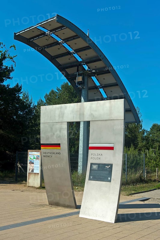 Symbolic gate on the border between Germany and Poland on the Europa Promenade, Ahlbeck, Usedom island, Mecklenburg-Western Pomerania, Germany