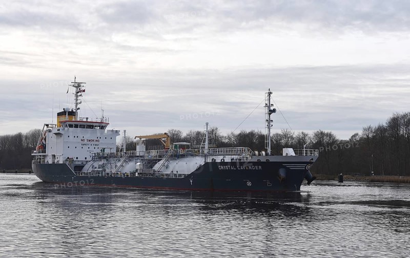 LNG tanker CRYSTAL LAVENDER sails in the Kiel Canal, NOK, Kiel Canal, Kiel Canal, Schleswig-Holstein, Germany