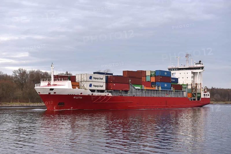 Container ship, RUTH sails in the evening in the Kiel Canal, NOK, Kiel Canal, Kiel Canal, Schleswig-Holstein, Germany