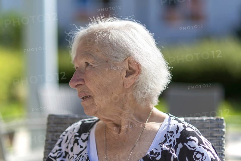 Thoughtful 86-year-old woman, retirement home, Jettingen, Baden-WÃ¼rttemberg, Germany