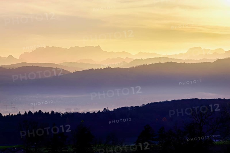 Glarus Alps with the FlÃ¼brig and VrenelisgÃ¤rtli mountains, in the light of the rising sun, Auw, Freiamt, Canton, Aargau, Switzerland