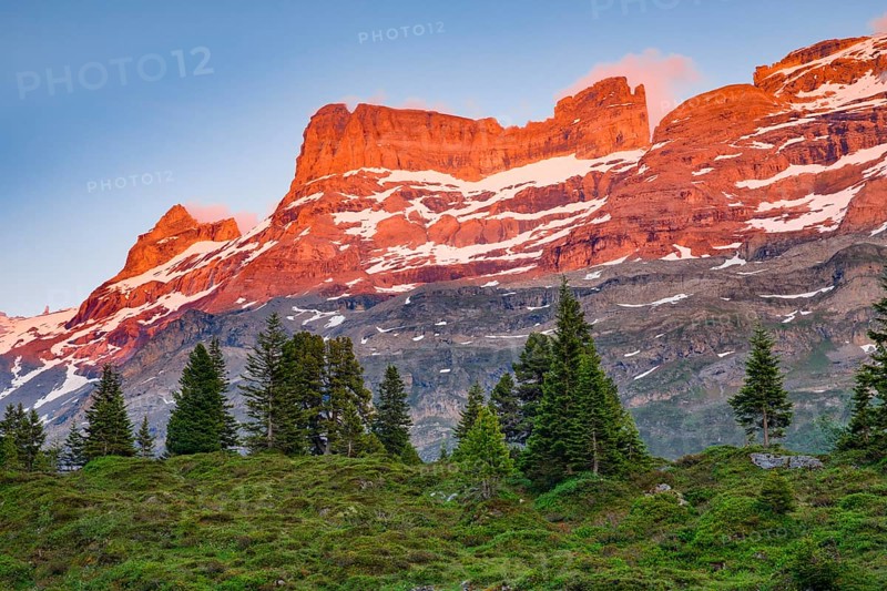 AlpenglÃ¼hen am Chlyn Wendestock, Gross Wendestock and PfaffenhÃ¼t, Canton of Bern, Switzerland