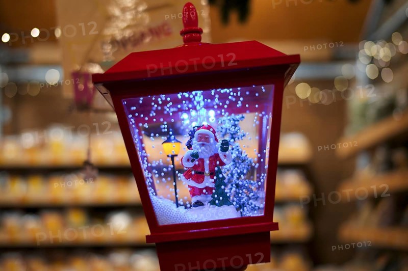 Lantern with Santa Claus in snow, Santa Claus, miniature, toy, decoration, sales stand, Christmas stand, Stuttgart Christmas market, Christmas stand, Christmas market, Stuttgart, Baden-WÃ¼rttemberg, Germany