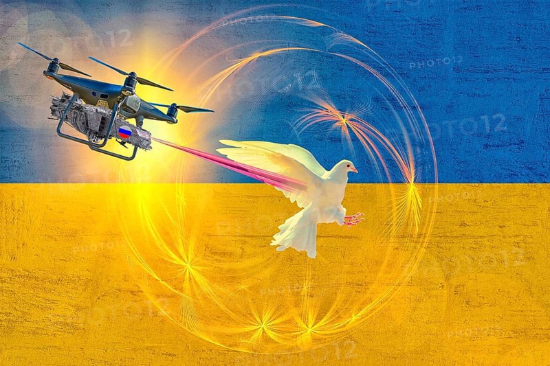 Symbolic image, Putin and Ukraine war, Russian drones attack Ukraine and EU, sabotage by Russia, cybercrime, espionage, underwater cables, Baltic states, Poland, threat to Europe/world politics, billiards of world politics, Ukraine, Russia, danger situation, continued gas delivery, arms supplies, scarcity of fossil fuels, cold winter, frost, energy supply, food for the third world, raw material supply