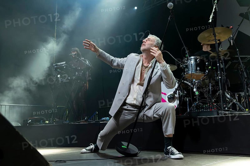BAXTER DURY (son of Ian Dury), musician, singer, indie/pop, GB, ALLBARONE TOUR, live on 01.12.2025 at Huxleys Neue Welt, Berlin, Germany, sold out < english> BAXTER DURY (son of Ian Dury), musician, singer, UK, live on 01.12.2025 at Huxley's New World, sold out