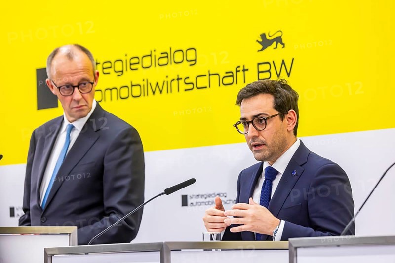 Stéphane Séjourné (Executive Vice President of the European Commission and Commissioner for Prosperity and Industrial Strategy) . On the left, Friedrich Merz (CDU, Federal Chancellor) . Annual event on the BW Automotive Industry Strategy Dialogue (SDA) in Stuttgart. Automotive industry conference. Stuttgart, Baden-WÃ¼rttemberg, Germany