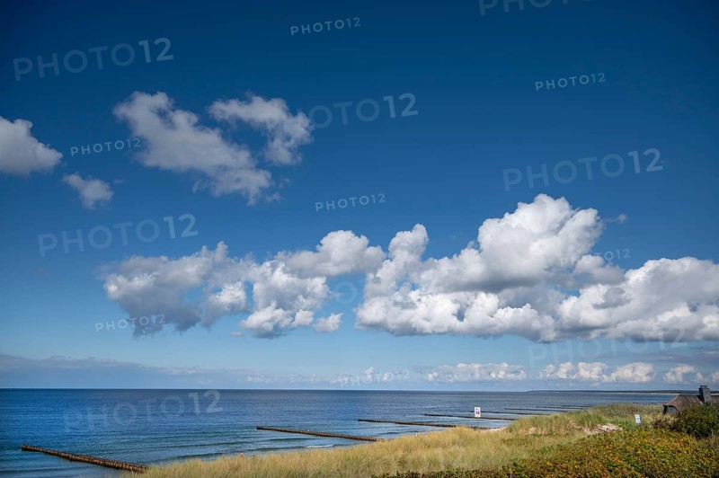 Baltic Sea beach in Ahrenshoop, Wollkenhimmel, DarÃŸ, Mecklenburg-Western Pomerania, Germany