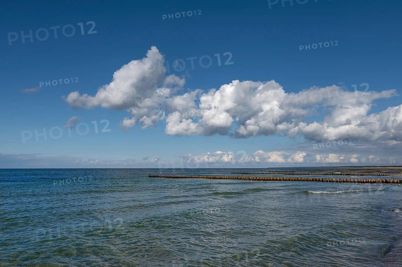 Grooves in the Baltic Sea, Cloudy Sky, Ahrendhoop, DarÃŸ, Mecklenburg-Western Pomerania, Germany