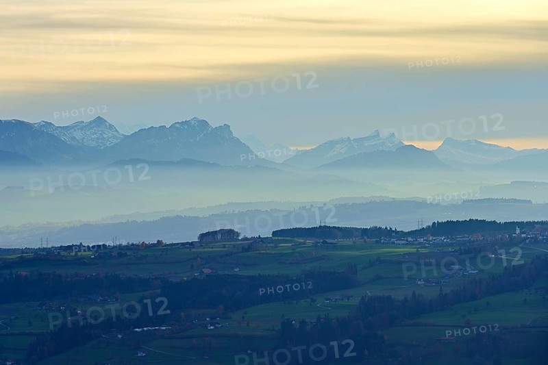 Lucerne Midlands, behind them the Bernese Alps, MÃ¼swangen, Canton, Lucerne, Switzerland