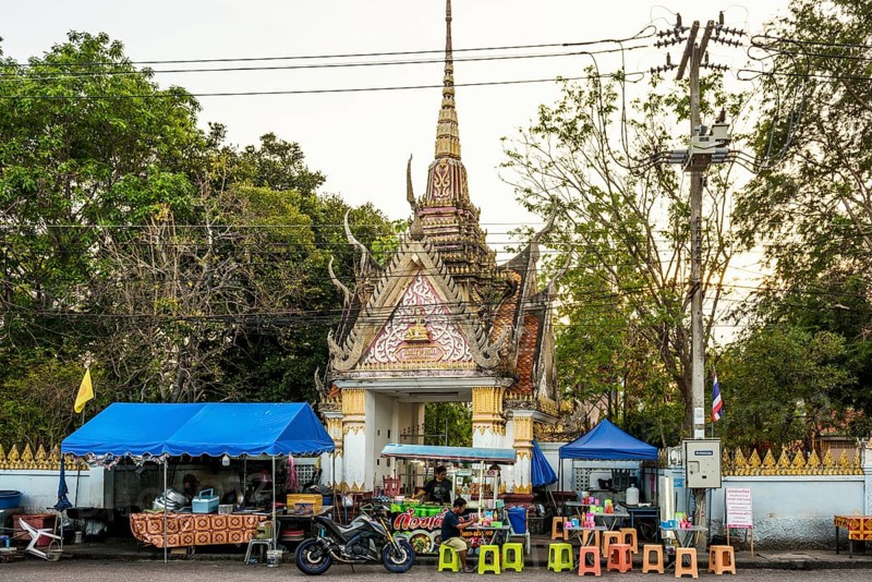 Food stand in front of a temple, Prachuap Khiri Khan, Prachuap Khiri Khan Province, Central Thailand, Thailand