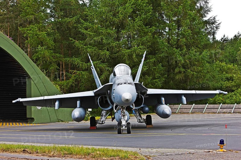 McDonnell Douglas FA-18D Hornet, aircraft type, multi-role fighter aircraft, air defense, twin-engine, all-weather fighter-bomber, supersonic, Shelter, Spotterday, Wittmund, Lower Saxony, Germany