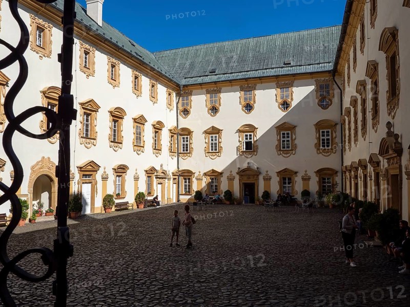 Lemberk Castle, gate and courtyard, fairytale castle, Lusatian Mountains, Bohemia, Czech Republic