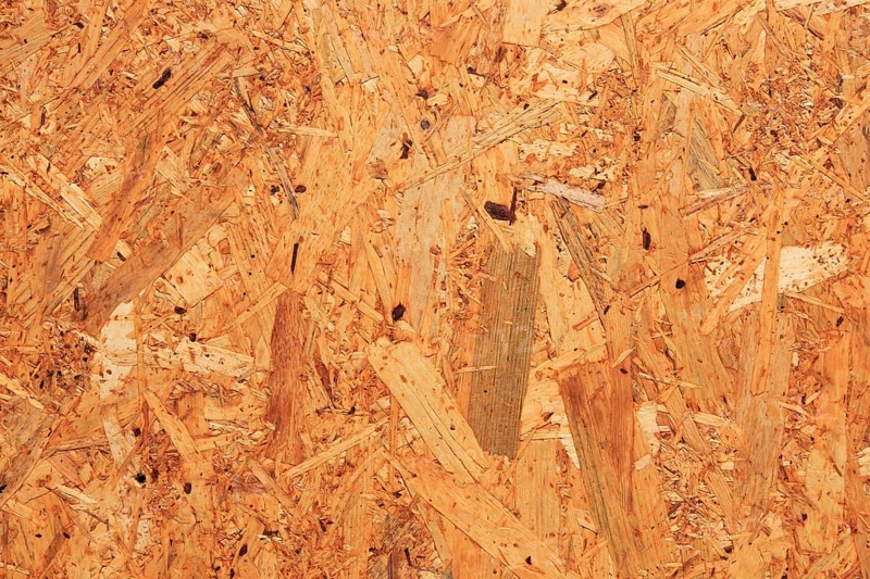 Fibreboard with rough structure and natural aesthetics