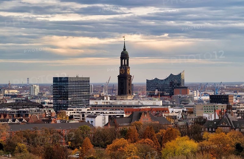 Elbe Philharmonic Hall, Elphie, Evangelische Hauptkirche St. Michaelis, Michel for short, Tower am Michel, autumn, Free and Hanseatic City of Hamburg, Germany