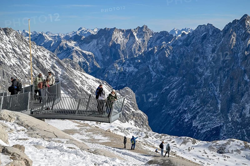 Tourists on a viewing platform on Zugspitzplatt, Grainau municipality, Garmisch-Partenkirchen district, Bavaria, Germany