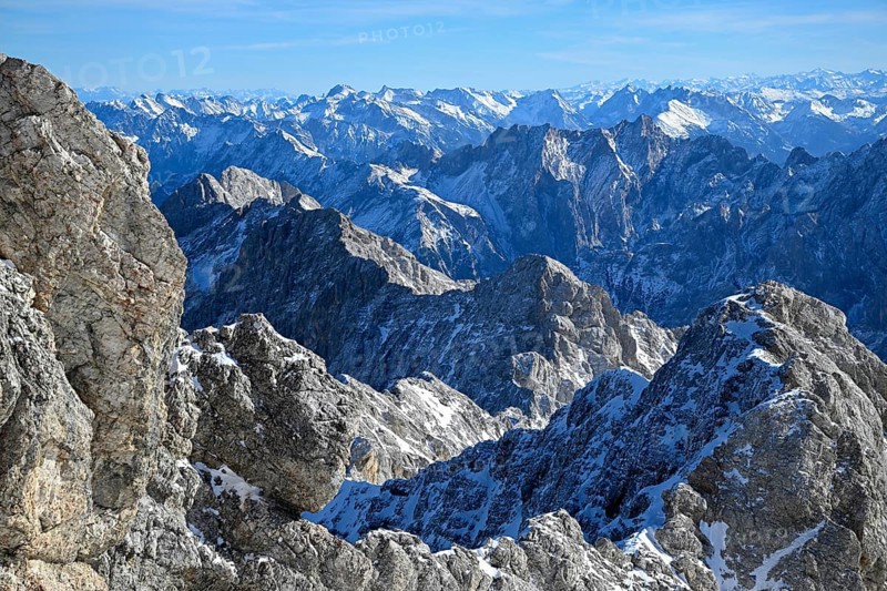 View of the Wetterstein Mountains from the mountain station of the Zugspitz cable car (2962 m), Grainau municipality, Garmisch-Partenkirchen district, Bavaria, Germany