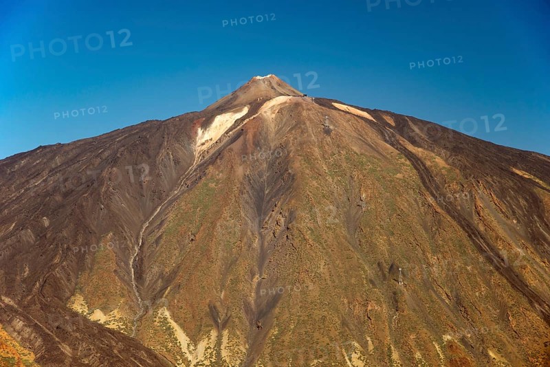 Europe, Spain, Canary Islands, Tenerife, Teide National Park, panorama from Alto de Guajara, 2717m, to Pico de Teide, 3718m