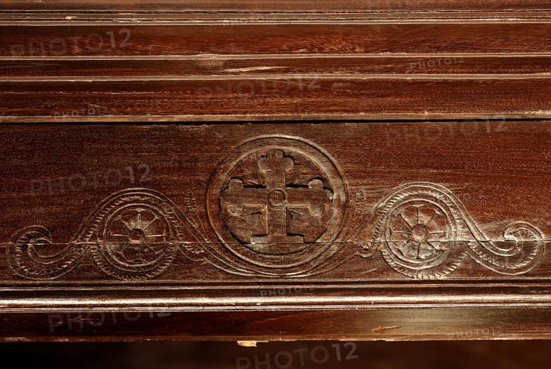 Wood carving with cross symbol, Heritage Hotel Privacy, Vembanad Lake, Kerala, India