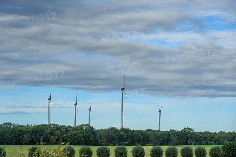 Wind turbines on the B4, Rehna, Mecklenburg-Western Pomerania