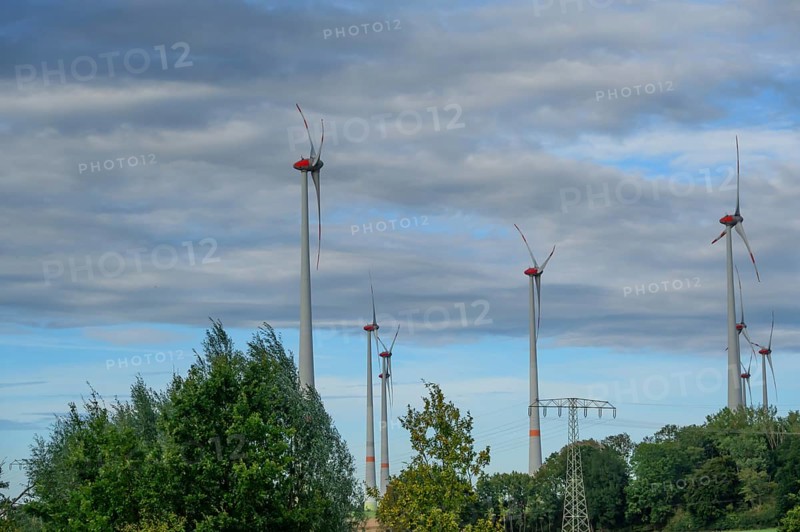 Wind turbines and power pylons on the B4, Rehna, Mecklenburg-Western Pomerania