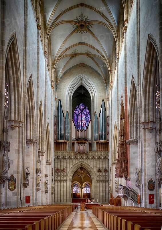 Interior view, main organ on the west gallery, central aisle facing west, Our Lady of Ulm, Ulm MÃ¼nster, Ulm, Baden-WÃ¼rttemberg, Germany