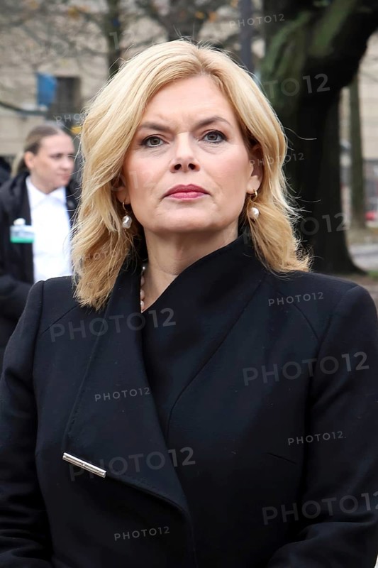 Julia Klöckner, President of the German Bundestag - Memorial Day Wreath laying for victims of war and tyranny, Neue Wache, Berlin, 16.11.25