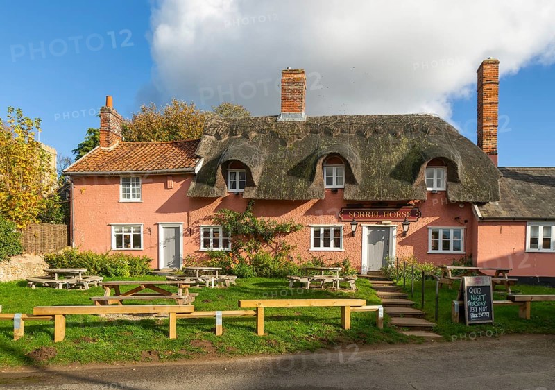 Traditional thatched country pub, the Sorrel Horse, Shottisham, Suffolk, England, UK