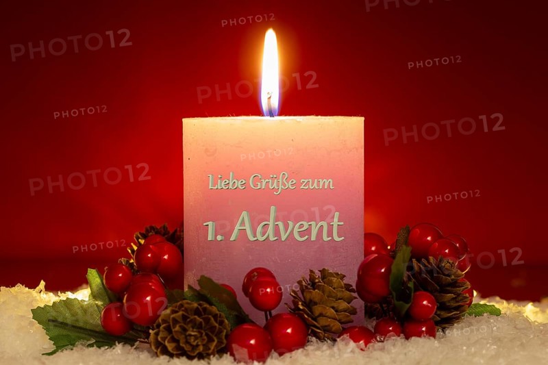 Greetings for the 1st Advent: Candle with the inscription GREETINGS FOR THE 1ST ADVENT (digitally reworked)