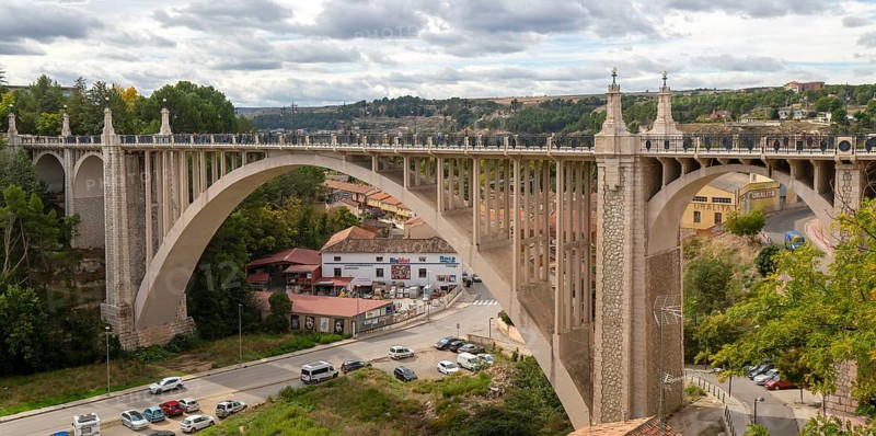 Historic bridge Viaducto de Fernando Hué, city of Teruel, Aragon, Spain, Europe built 1929