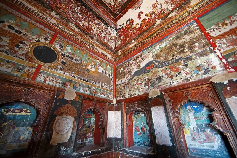 Wall paintings in the Garh Palace or Rajput Palace, Bundi, Rajasthan, India