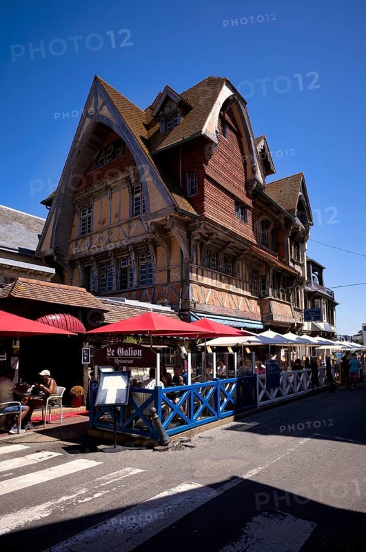 Hotel Restaurant La Salamandre and Le Galion, sky, blue, Étretat, Normandy, Seine-Maritime, France