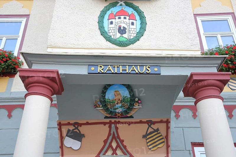 Entrance with decorations and town coat of arms, Slusia, painting, detail, town hall, Schleusingen, Thuringia, Germany