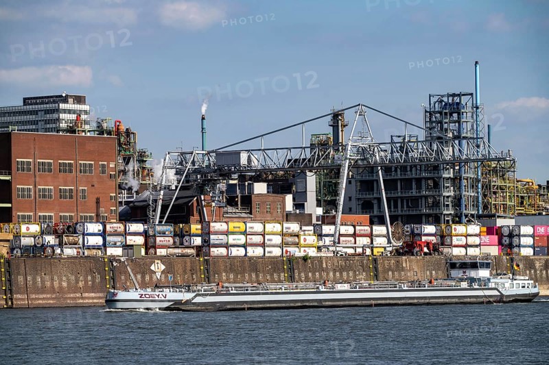 Scenery of Chempark Leverkusen, Bayer Leverkusen, chemical park, chemical plant, river Rhine, cargo ship, North Rhine-Westphalia, Germany