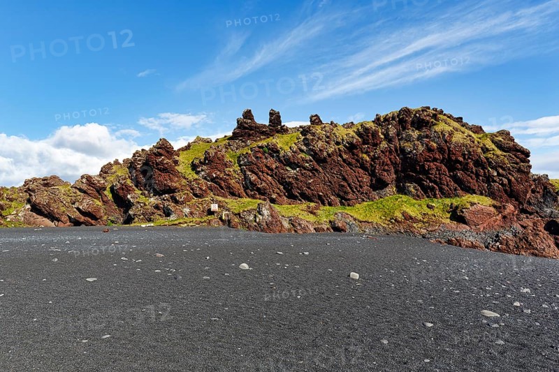 Rocky coast, bizarre lava rocks, Djúpalónssandur, Djupalonssandur, volcanic landscape, Cirrus, Hellnar, Snæfellsnes peninsula, Snaefellsnes, West Iceland, Iceland