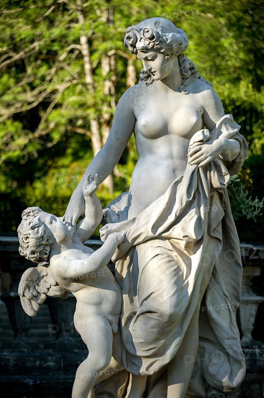 Venus and Cupid, decorative female statue with putti, terraced gardens, palace gardens of Linderhof Palace, UNESCO World Heritage Site, Ettal, Unterammergau, Garmisch-Partenkirchen, Upper Bavaria, Bavaria, Germany