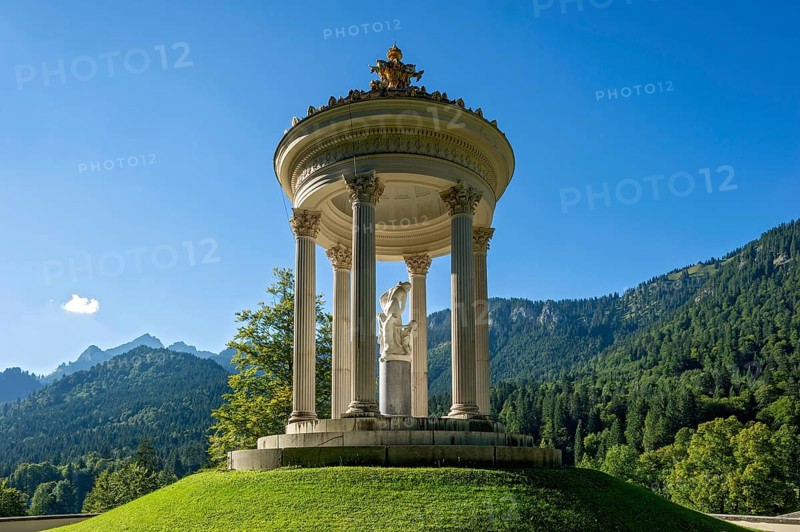 Statue of Venus with Cupid in the Temple of Venus above the terraced gardens, blue sky, park of Linderhof Castle, UNESCO World Heritage Site, Ammergau Alps, Ettal, Unterammergau, Garmisch-Partenkirchen, Upper Bavaria, Bavaria, Germany