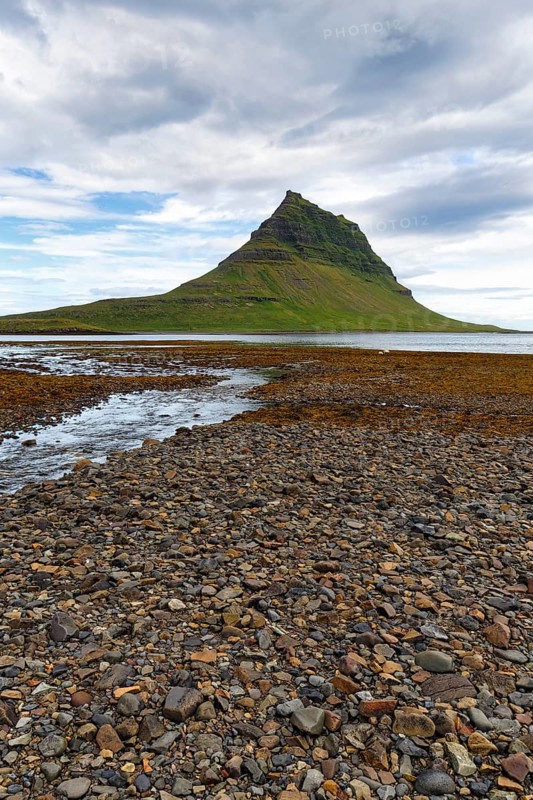 Kirkjufell mountain, film set, coastline near Grundarfjördur, Snæfellsnes peninsula, Vesturland, Iceland