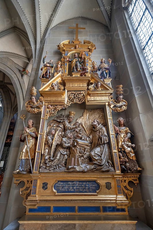 Altar in a side chapel in Überlingen Minster, St Nicholas, built in 1350 and 1576 in the late Gothic style, Überlingen, Baden-Württemberg, Germany