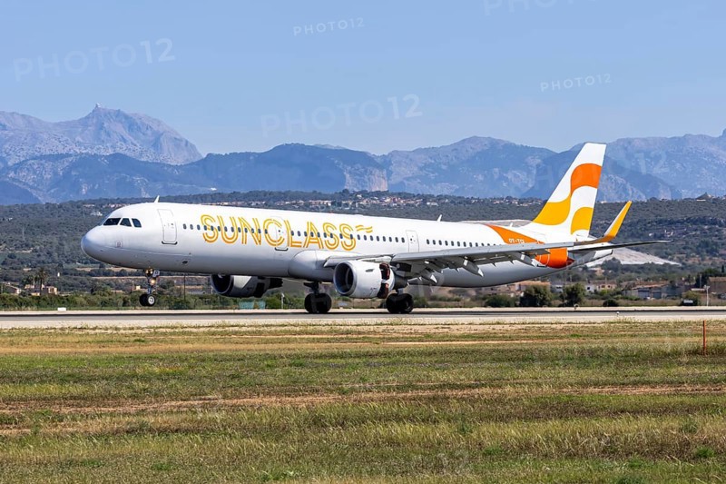 A Sunclass Airlines Airbus A321 aircraft with the registration number OY-TCI at Palma de Majorca Airport, Spain